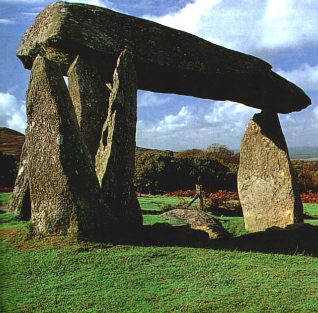 L’ARCHITETTURA PREISTORICA